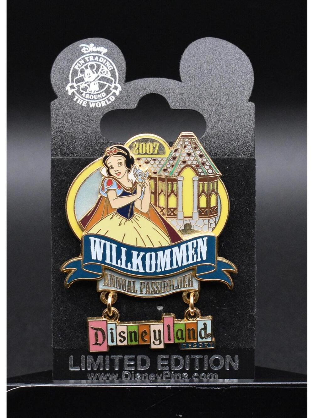 Disney DLR Welcome Annual Passholders 2007 Snow White Willkommen LE 1000 Pin (C6